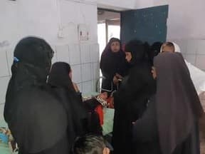 पीलीभीत/पूरनपुर: सीएचसी में देर शाम तक व्यवस्थाएं दूरस्त होती रही सीएचसी कोल्डचैन में सीरीज और वैक्सीन कैरियर पहुंच गई है