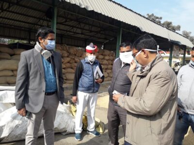 पीलीभीत: जिलाधिकारी द्वारा केन्द्र प्रभारियों को कडे़ निर्देश देते हुये कहा कि लक्ष्य के सापेक्ष नियमित खरीद की जाये सुनिश्चित।