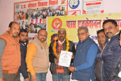 बरेली-पारस एजुकेशनल सोसायटी ने कोरोना योद्धाओं को किया सम्मानित