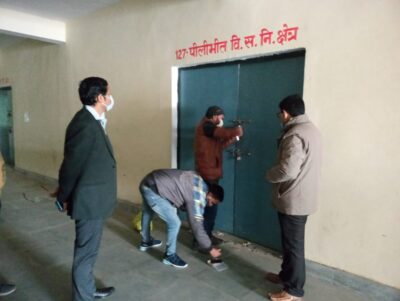पीलीभीत: जिलाधिकारी द्वारा ई0वी0एम0 एवं वीवीपैट के सील्ड वेयर हाउस का किया गया निरीक्षण।