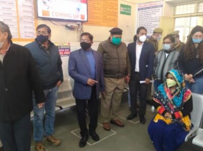 एटा': जनपद में कोविड 19 महामारी से निपटने के लिए वैक्सीन टीकाकरण के लिए तैयारियों का जायजा