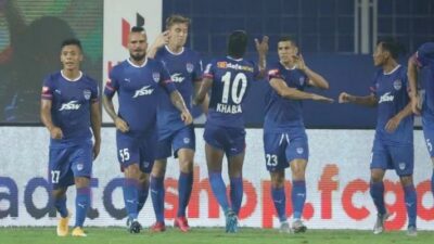 ISL: चार मैचों से अजेय चल रही सुनील छेत्री की टीम की असल परीक्षा, एटीके मोहन बागान का करेगी सामना