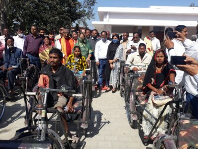 प्रयागराज :जिला अपराध निरोधक कमेटी द्वारा मेलाधिकारी को अंग वस्त्रम व स्मृत चिन्ह भेंट कर किया गया सम्मानित,