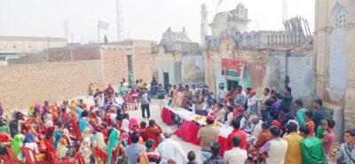 हाथरस :सपाइयों ने मनाया सरोजिनी नायडू का जन्मदिन
