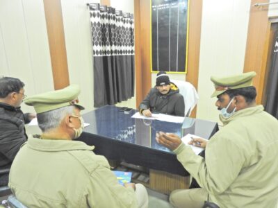 पीलीभीत: पुलिस अधीक्षक द्वारा थाना जहानाबाद पर किया गया अर्दली रूम का निरीक्षण।