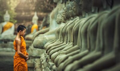 जब बुद्ध ने बताया पूजा का तरीका: आदर्श कुमार