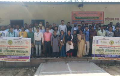 प्रयागराज -येकीकृत बागवानी बिकास योजना मिशन अंतर्गत खुशरू बाग में आयोजित किए जा रहे माली प्रशिक्षण कार्य क्रम का समापन,