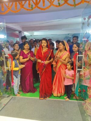 पीलीभीत :क्षेत्र पूरनपुर की ग्राम पंचायत  अभय पुर में  चल रहा जय गुरुदेव का सत्संग