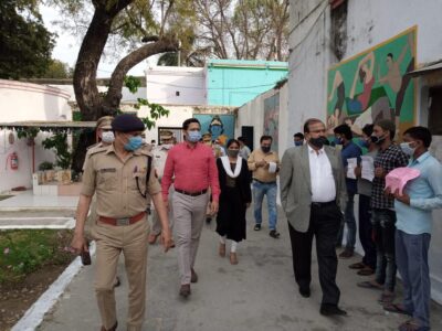 पीलीभीत: जनपद न्यायाधीश, जिलाधिकारी व पुलिस अधीक्षक द्वारा संयुक्त रूप से जिला कारागार का किया गया औचक निरीक्षण।