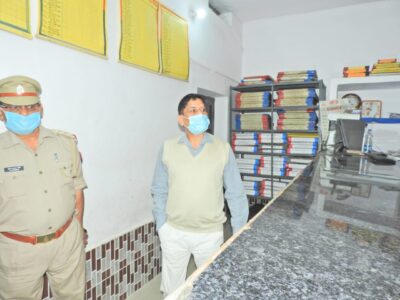 पीलीभीत: पुलिस अधीक्षक ने थाना पूरनपुर पर किया अर्दली रूम, थाना परिसर का किया आकस्मिक निरीक्षण।
