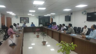 प्रयागराज-जिलाधिकारी ने संगम क्षेत्र में वर्ष पर्यंत सुविधा के दृष्टिगत ली बैठक। सेना की भूमि को छोड़कर अन्य भूमि पर मूलभूत अवसंरचना विकसित करने पर हुई चर्चा।