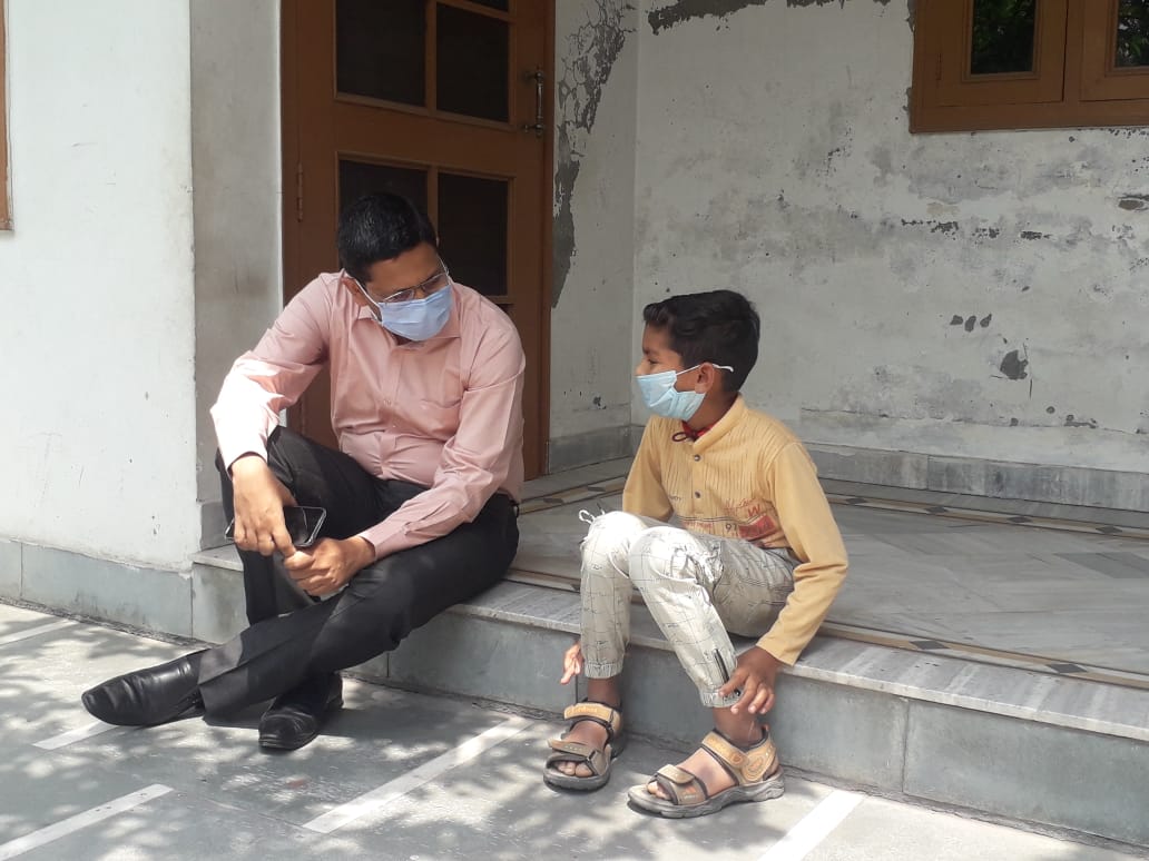 पीलीभीत :जिलाधिकारी द्वारा खुला आश्रय गृह का किया गया औचक निरीक्षण।