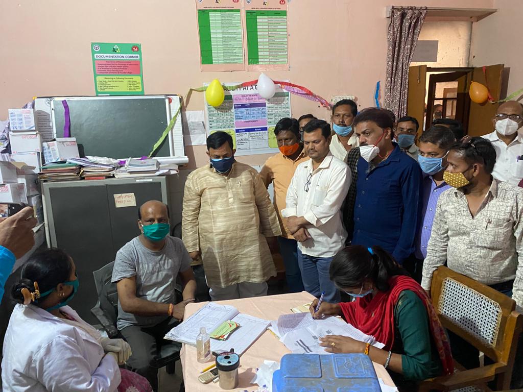 फर्रुखाबाद: मुख्यमंत्री आरोग्य मेला के साथ जिले में मनाया गया टीका महोत्सव
