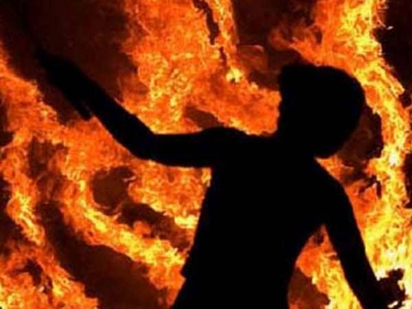 भिलाई/छत्तीसगढ़ : छेड़छाड़ से परेशान होकर 10 वीं की छात्रा ने खुद को किया आग के हवाले