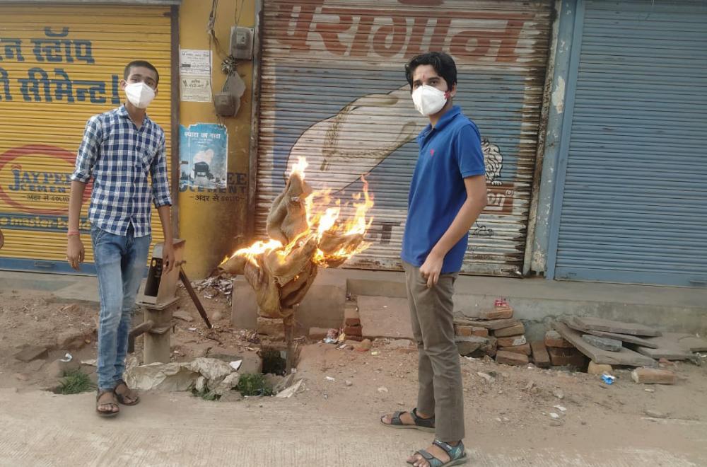 उमरिया:कांग्रेस  नेता  कमलनाथ का पुतला दहन