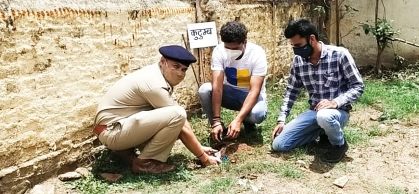 उमरिया : युवाओं  ने पाली एसडीओपी कार्यालय में किया गया वृक्षारोपण
