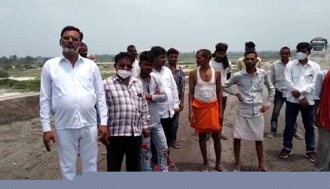 रायबरेली: अस्थमा और क्षय रोग की चपेट में आकर अपनी जान गवां रहे है उमरन ऐश डाइक से उड़ने वाली कोयले के कारण