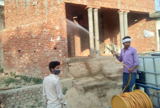 सीतापुर: कोरोना महामारी से बचाव हेतु सैनिटाइजेशन का कार्य कराया गया