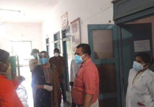 शहडोल : कलेक्टर एवं जिला मजिस्ट्रेट डॉ सत्येंद्र सिंह के मार्गदर्शन में अनुविभागीय अधिकारी राजस्व ब्यौहारी सुश्री प्रियांशी भंवर ने स्वास्थ्य केंद्र बाणसागर की चिकित्सकीय व्यवस्थाओं का जायजा लिया