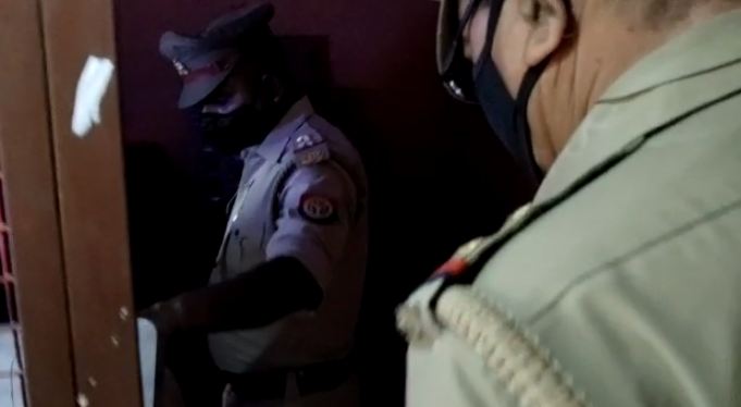 बाराबंकी : अवैध मदिरा निर्माण एवं बिक्री करने वालों के विरुद्ध चलाये गये अभियान