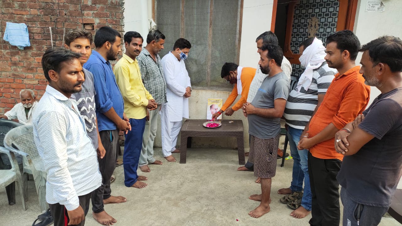 पीलीभीत: श्यामा प्रसाद मुखर्जी के बलिदान को भाजपा कभी नहीं भुला सकती -लेखराज भारती