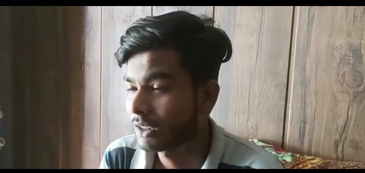 बरेली-सिर चढा दरोगा बना नाबालिग की परेशानी,जब दरोगा ने जड़ दिया थप्पड़
