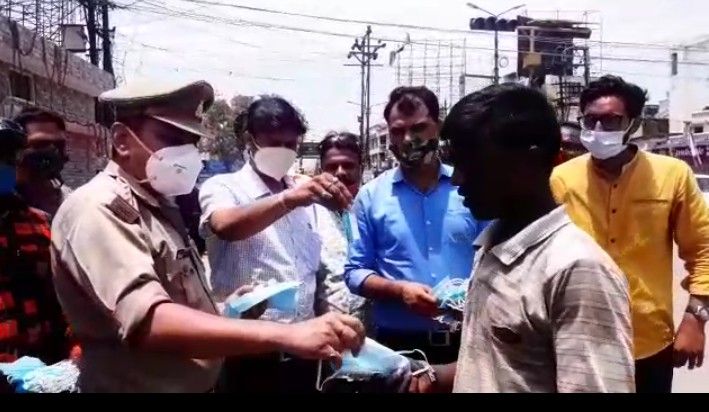 बरेली-पत्रकार समाज कल्याण समिति ने ग्लोबल दे पर किये मास्क वितरण