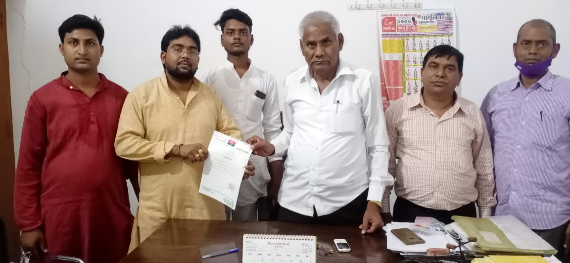 सीतापुर: डॉ अजयपाल हुए सपा में शामिल