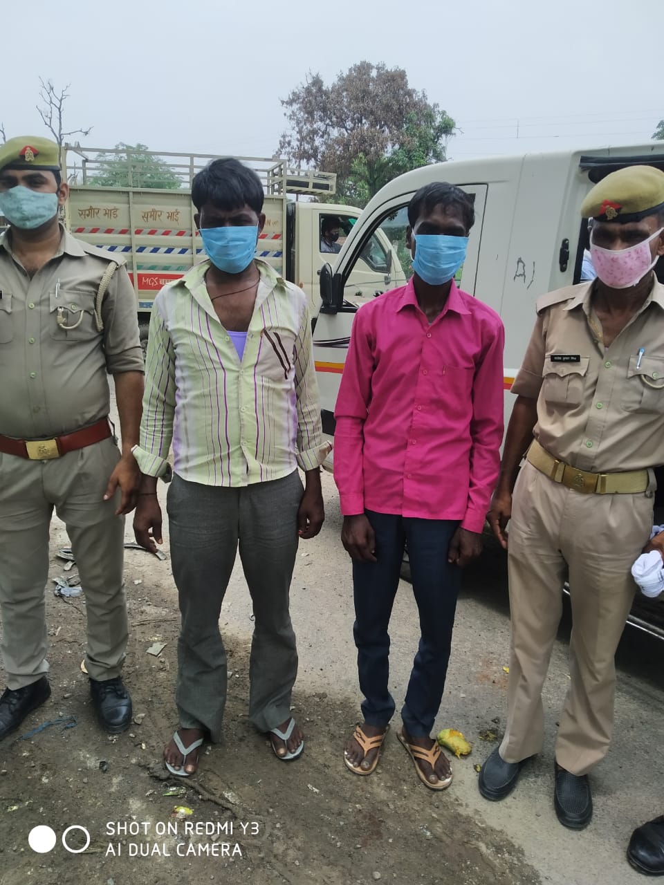 सीतापुर: चोरी/नकबजनी के अपराधो में लिप्त पंद्रह-पंद्रह हजार रुपये के 02 इनामिया गैंगेस्टर अभियुक्त गिरफ्तार