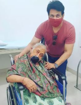 नहीं रही शेखर सुमन की मां , सोशल मीडिया पर पोस्ट शेयर कर बोले- 'मैं अनाथ और तबाह हो गया'