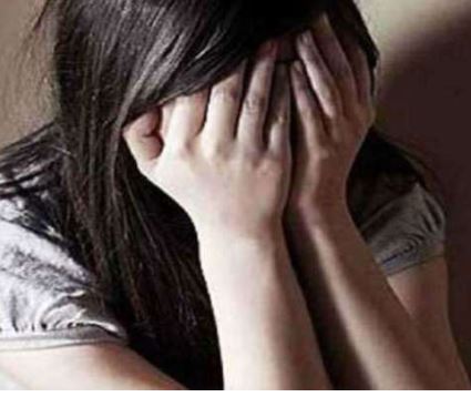 मॉडल ने लगाया दुष्कर्म का आरोप ,जाने-माने बॉलीवुड प्रोड्यूसर के बेटे समेत 9 के ख़िलाफ़ यौन उत्पीड़न का मामला दर्ज़,