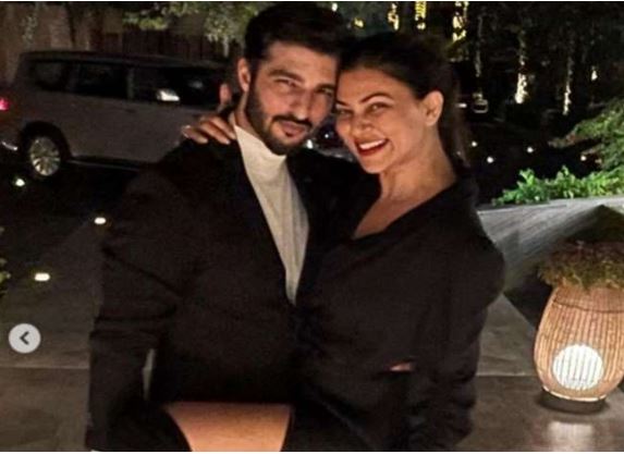 लाइव सेशन में सुष्मिता सेन को फैन ने किया प्रपोज, ऐसा था बॉयफ्रेंड रोहमन शॉल का रिएक्शन