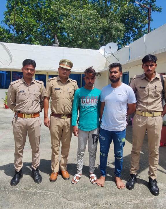 मीरगंज/बरेली-स्मैक तस्करों को गिरफ्तार कर भेजा गया जेल
