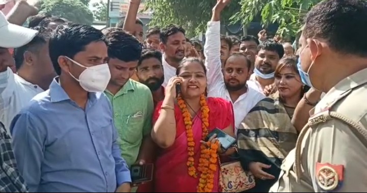 बरेली-भदपुरा ब्लॉक की ब्लॉक प्रमुख बनी बीजेपी की रश्मि गंगवार