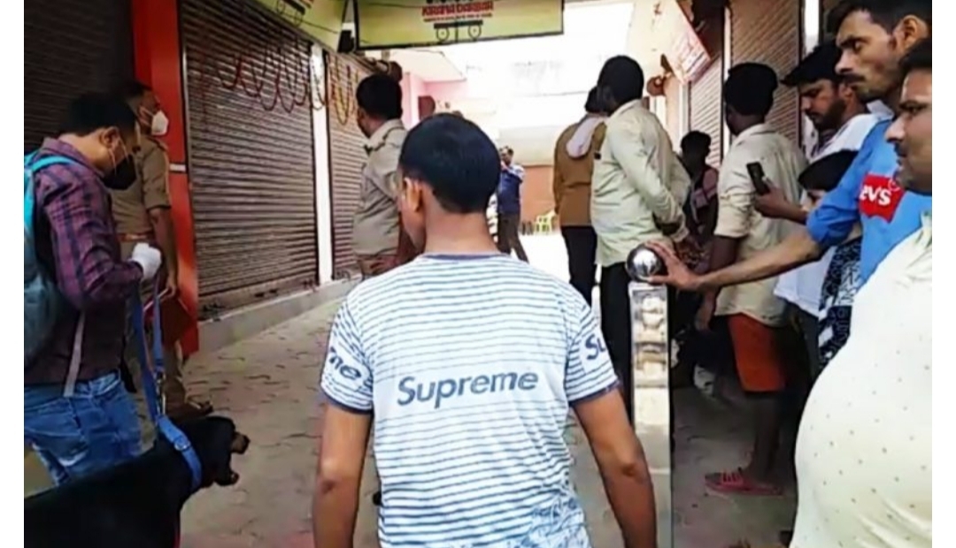 फर्रुखाबाद: चोरों ने जैक से सटर उचकाकर ज्वेलर्स की दुकान से लाखों का माल उड़ाया