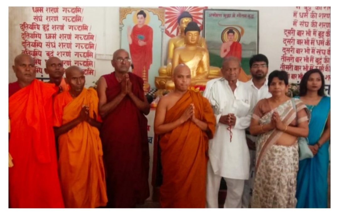 फर्रुखाबाद:संकिसा में आषाढ़ी पूर्णिमा धम्मचक्र पवत्तन दिवस पर परित्राण पाठ व त्रिमासिक वर्षावास कार्यक्रम शुभारंभ