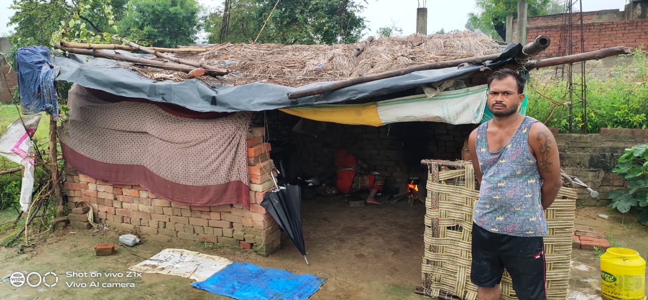 रायबरेली : गरीब को नहीं मिला प्रधानमंत्री आवास योजना का लाभ ।