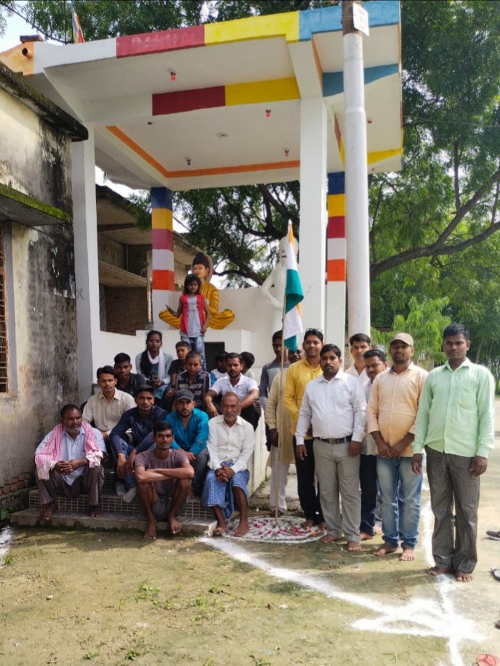 आजमगढ़: प्रगतिशील विश्व मौर्य परिषद ने मनाया स्वतंत्रता दिवस