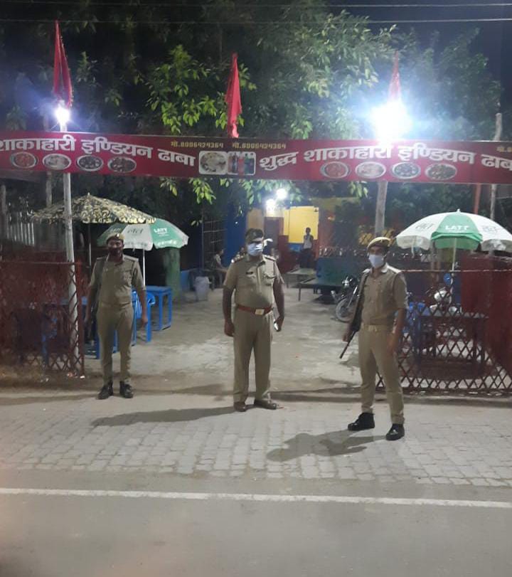 पीलीभीत: पुलिस अधीक्षक के निर्देशन में सार्वजनिक स्थल पर शराब पीने वालों के विरुद्ध चलाया गया अभियान।