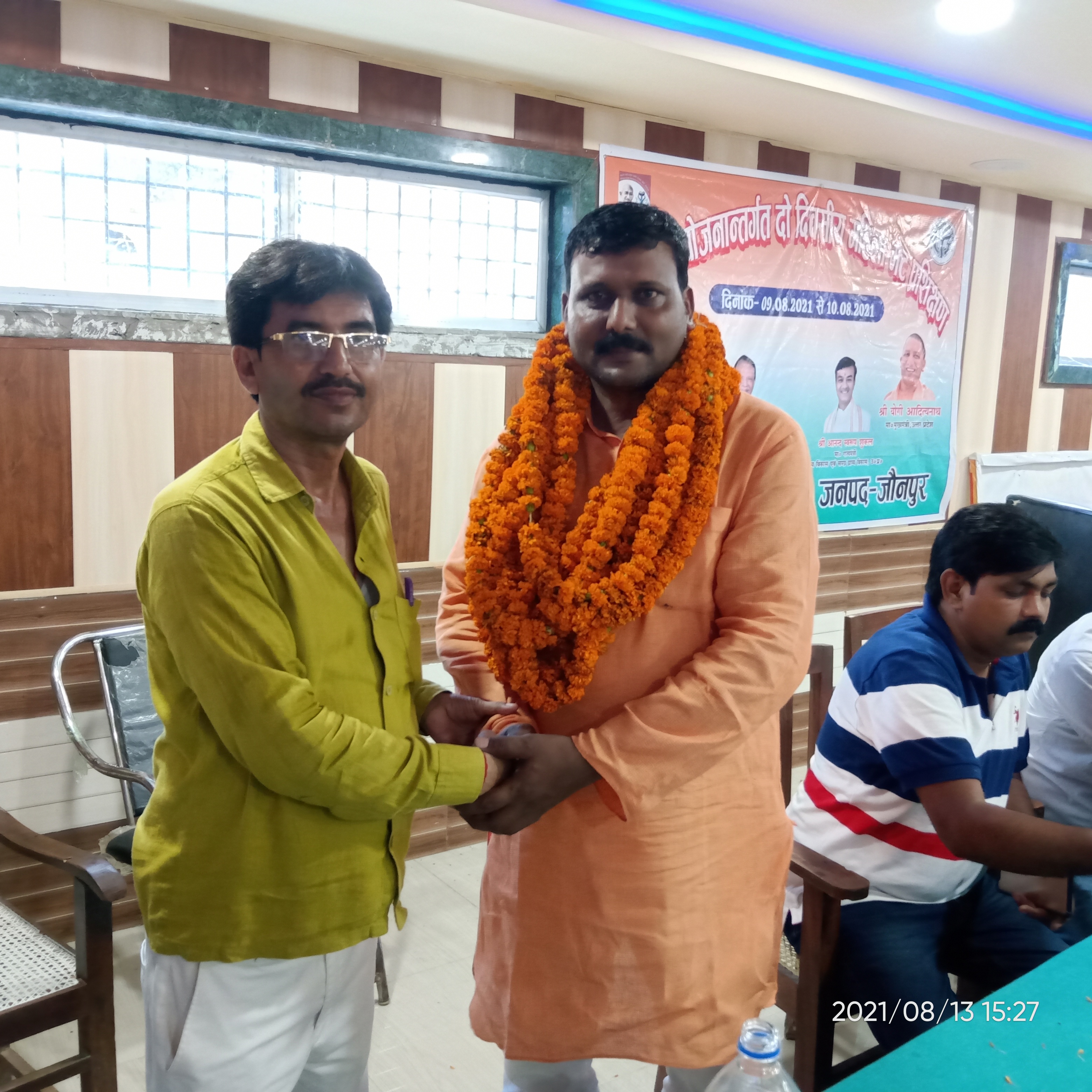 जौनपुर : जगन्नाथ यादव बने खुटहन प्रधान संघ के ब्लाक अध्यक्ष ब्लाक प्रमुख ने बधाई