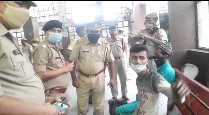 बरेली-स्वतंत्रता दिवस को लेकर प्रशासन हुआ शख्त,चलाया चैकिंग अभियान