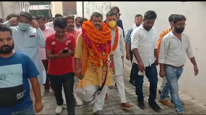 बरेली/यूपी-योगी सरकार द्वारा जवाहरलाल को अनुसूचित मोर्चा के प्रदेश मंत्री बनाए जाने पर खुशी