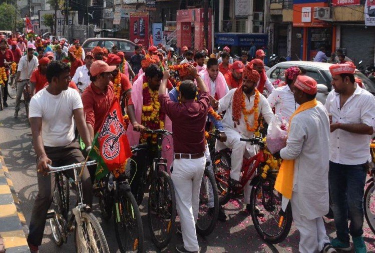 फर्रुखाबाद:यूपी फतेह 2022 लक्ष्य के साथ सपा ने निकाली साइकिल यात्रा