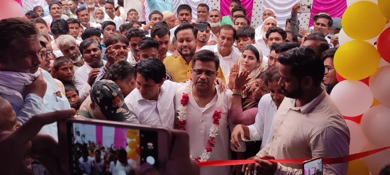 बहराइच :पूर्व कैबिनेट मंत्री विधायक मटेरा यासर शाह ने किया न्यू लाइफ हॉस्पिटल का उद्घाटन