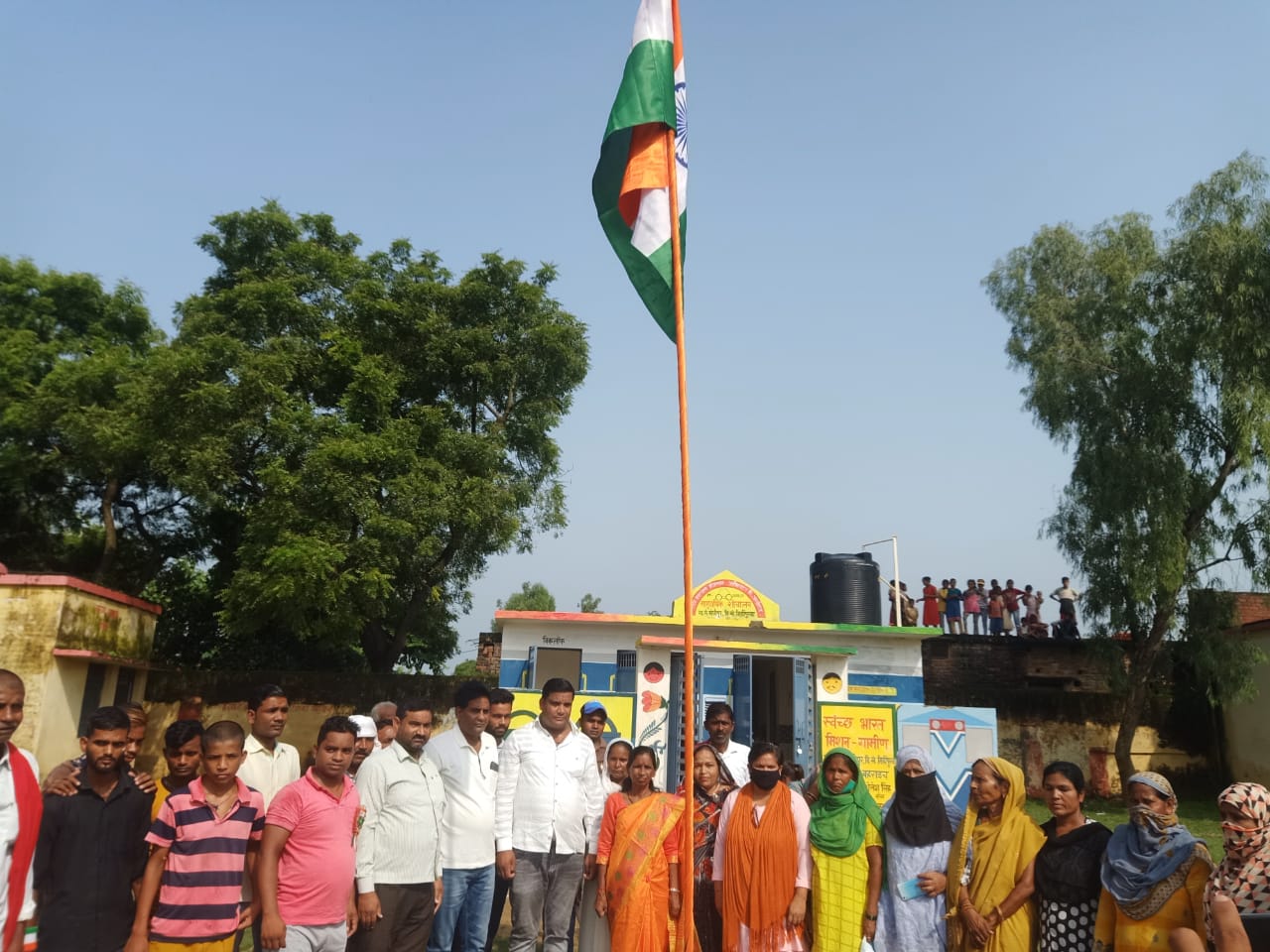 बहराइच: ग्राम सभा मोतीपुर के सचिवालय में धूमधाम से मना 75 वां स्वतंत्रता दिवस