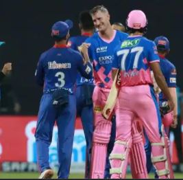 RR को DC ने 33 रनों से हराया