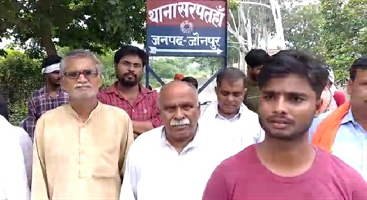 जौनपुर: किसानों के अनाज का पैसा बकाया कर व्यापरी फूर्र किसानों ने पुलिस से लगाई गुहार