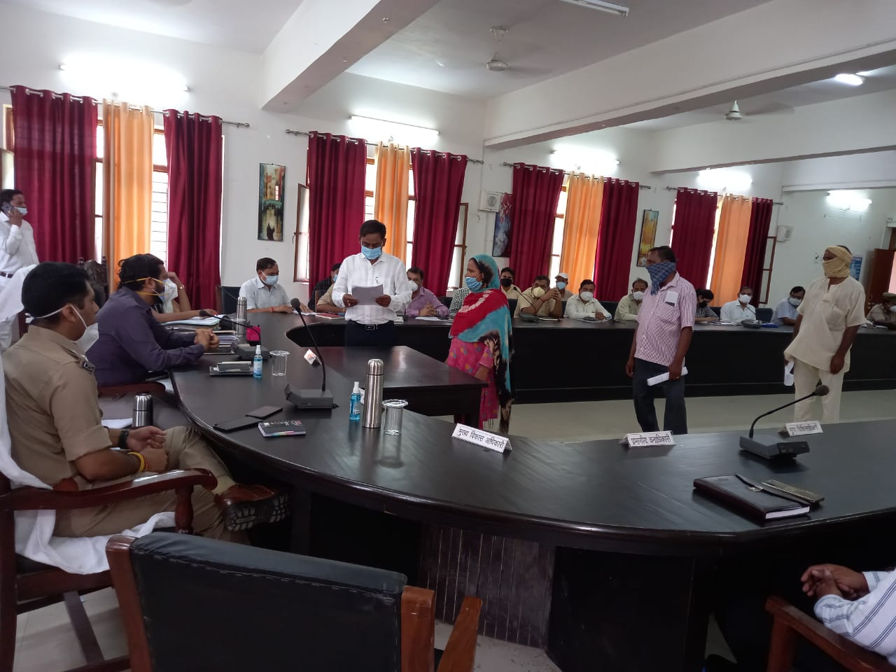 पीलीभीत:सम्पूर्ण समाधान दिवस में 78 शिकायती प्रार्थना पत्र प्राप्त हुये तथा मौक पर 22 का हुआ निस्तारण।