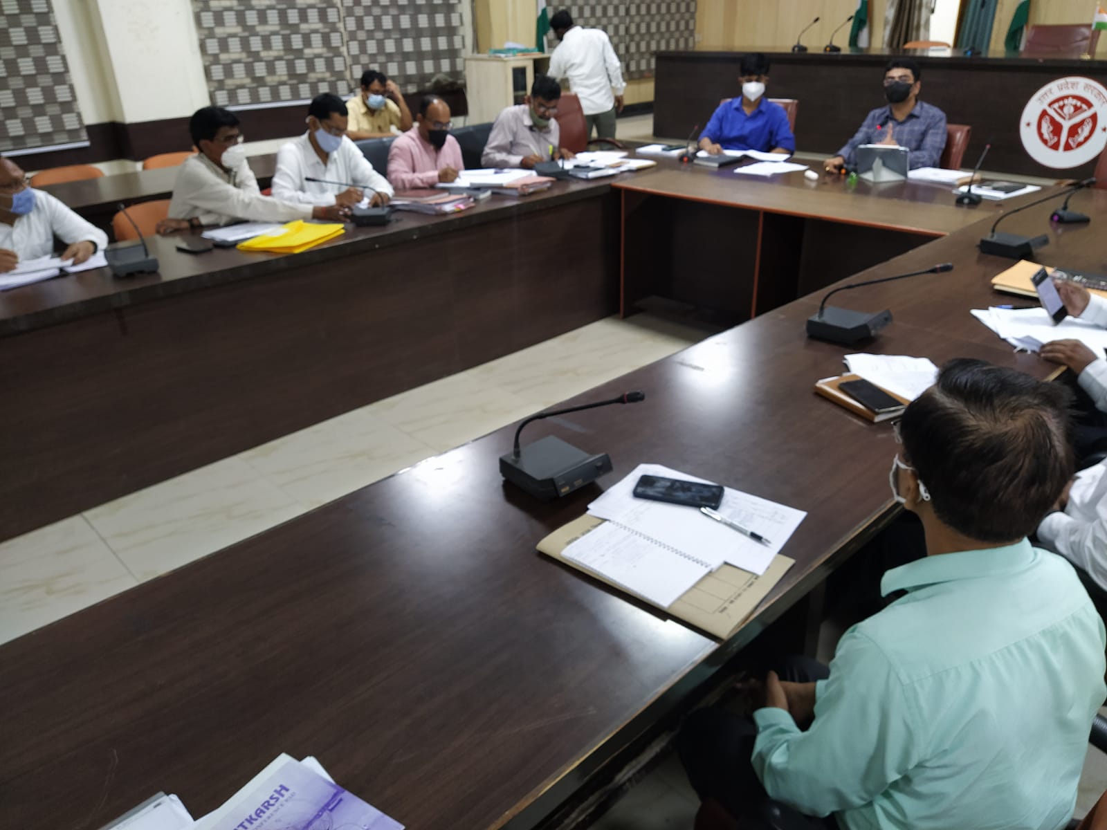 प्रयागराज:जिलाधिकारी ने कार्यदायी संस्थाओं को निर्माणाधीन कार्यों को शीघ्रता से पूर्ण कराये जाने का दिया निर्देश