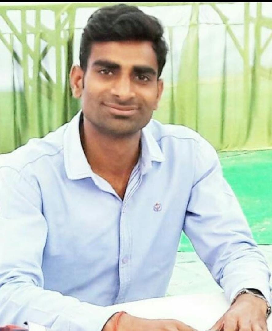 बरेली - हिंदी दिवस के उपलक्ष्य में युवा लेखक पीयूष आर्य ने लिखा लेख हिंदी ही है हमारी मातृभाषा।